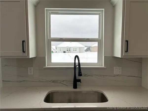 $299,900 | 2616 Vineyard Way, Unit 231, Memphis, IN 47143