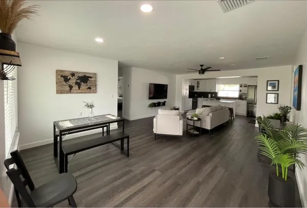 $683,000 | 1523 Berkshire Avenue, Jupiter, FL 33469