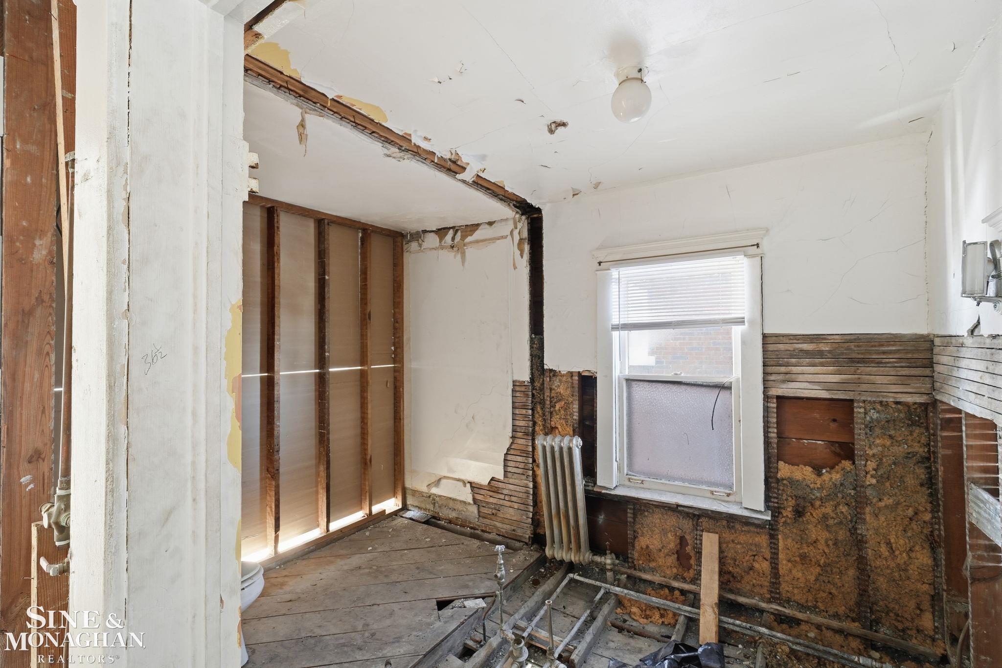 1234 Edison Street Detroit, MI 48202 - Photo 20 of 35 50220159-5BA0A402-A428-465D-AA69-9A394D572BA6.JPG