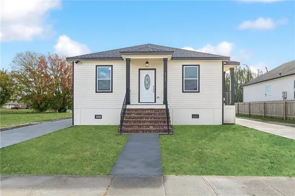 $1,800 | 3113 Delambert Street, Chalmette, LA 70043