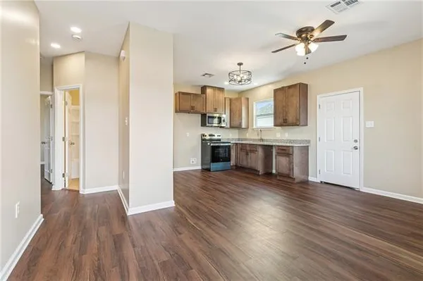 $1,800 | 3113 Delambert Street, Chalmette, LA 70043