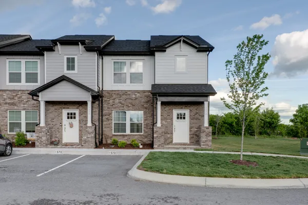 $284,900 | 1573 Elliott Williams Way, Gallatin, TN 37066