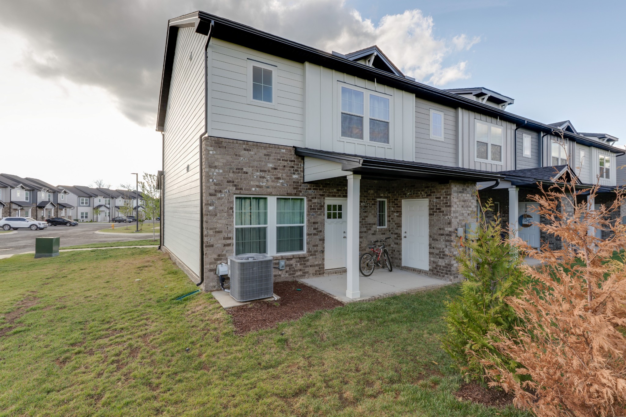 1573 Elliott Williams Way Gallatin, TN 37066 - Photo 32 of 32 a front view of a house with garden