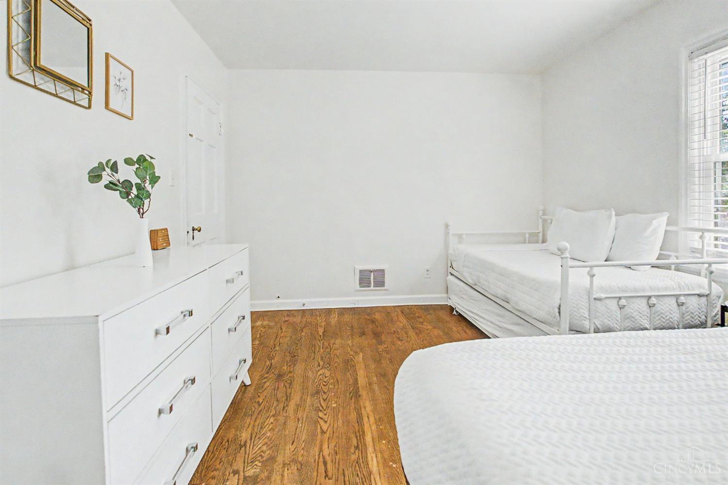 5694 Euclid Road Cincinnati, OH 45236 - Photo 30 of 38 Gallery Image 30