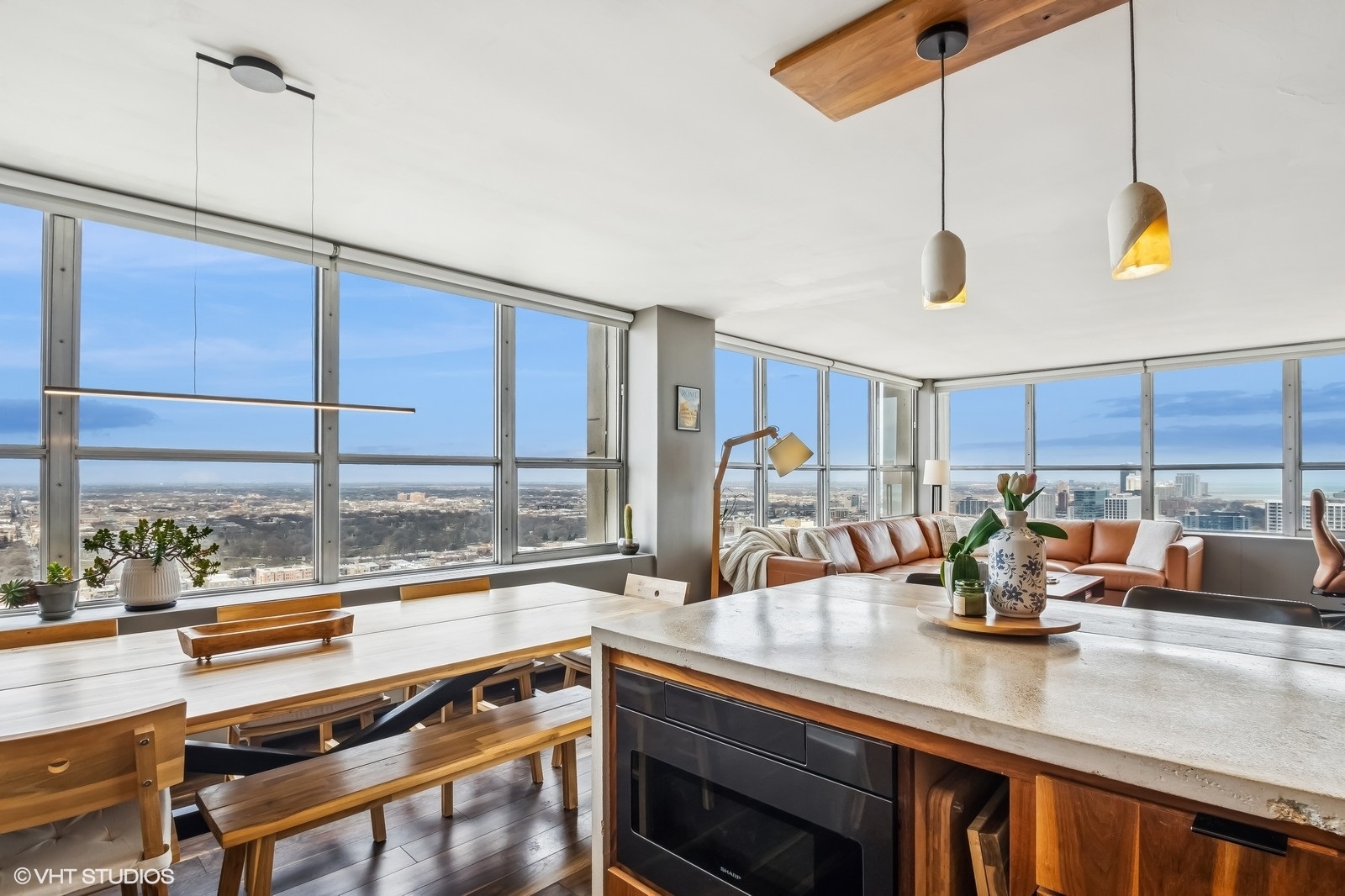 655 West Irving Park Road, Unit 3516 Chicago, IL 60613 - Photo 5 of 19 Gallery Image 5