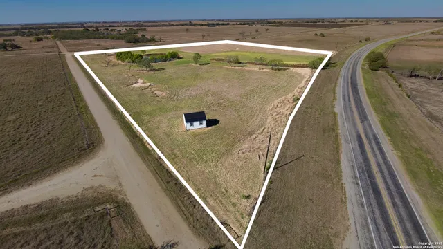 $189,500 | 1299 County Road 450, Stockdale, TX 78160