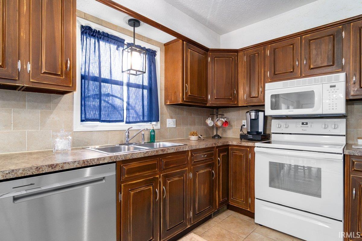 7912 Oak Grove Road Newburgh, IN 47630 - Photo 10 of 23 Gallery Image 10