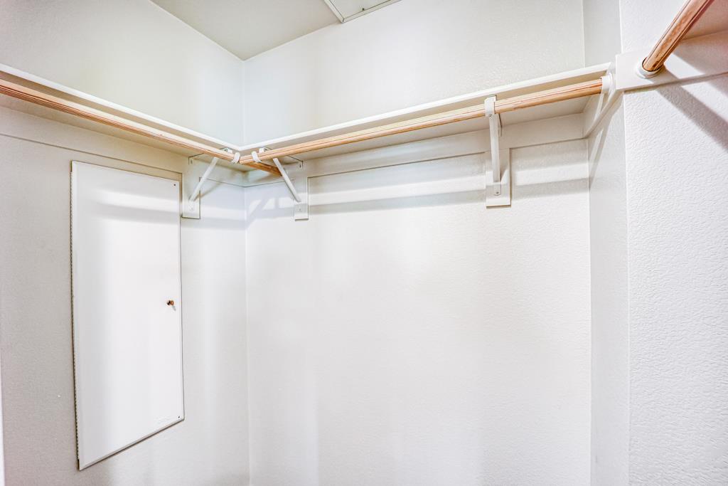 183 Nexus Loop San Jose, CA 95110 - Photo 27 of 33 a view of an empty walk in closet