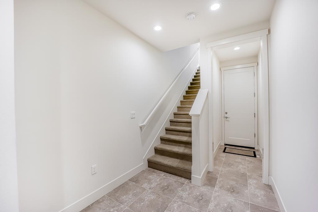 183 Nexus Loop San Jose, CA 95110 - Photo 10 of 33 a view of entryway