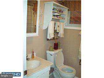 605 Devon Road Moorestown, NJ 08057 - Photo 8 of 12 Bathroom