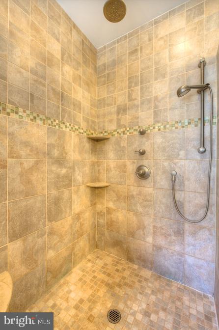 80 Lebanon Road Bridgeton, NJ 08302 - Photo 11 of 44 Rain Shower