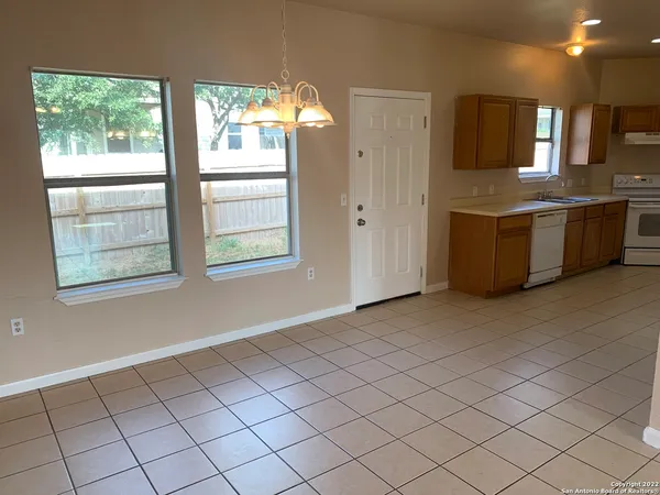 $1,499 | 6911 Hallie Ridge, San Antonio, TX 78227