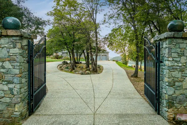 $1,300,000 | 10526 Indian Shack Road, Nevada City, CA 95959