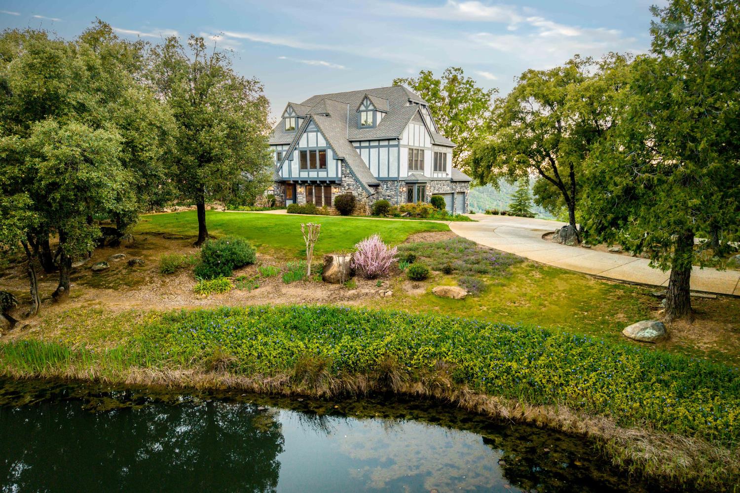 10526 Indian Shack Road Nevada City, CA 95959 - Photo 3 of 63