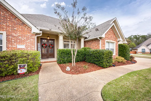 $650,000 | 2119 Whitney Oaks Drive, Ocean Springs, MS 39564