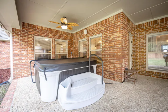 $650,000 | 2119 Whitney Oaks Drive, Ocean Springs, MS 39564