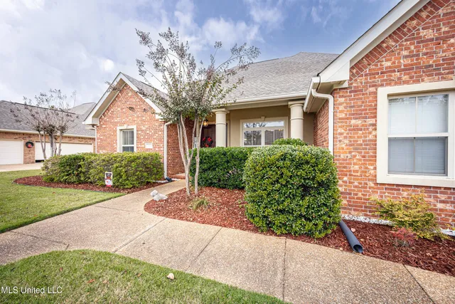 $650,000 | 2119 Whitney Oaks Drive, Ocean Springs, MS 39564