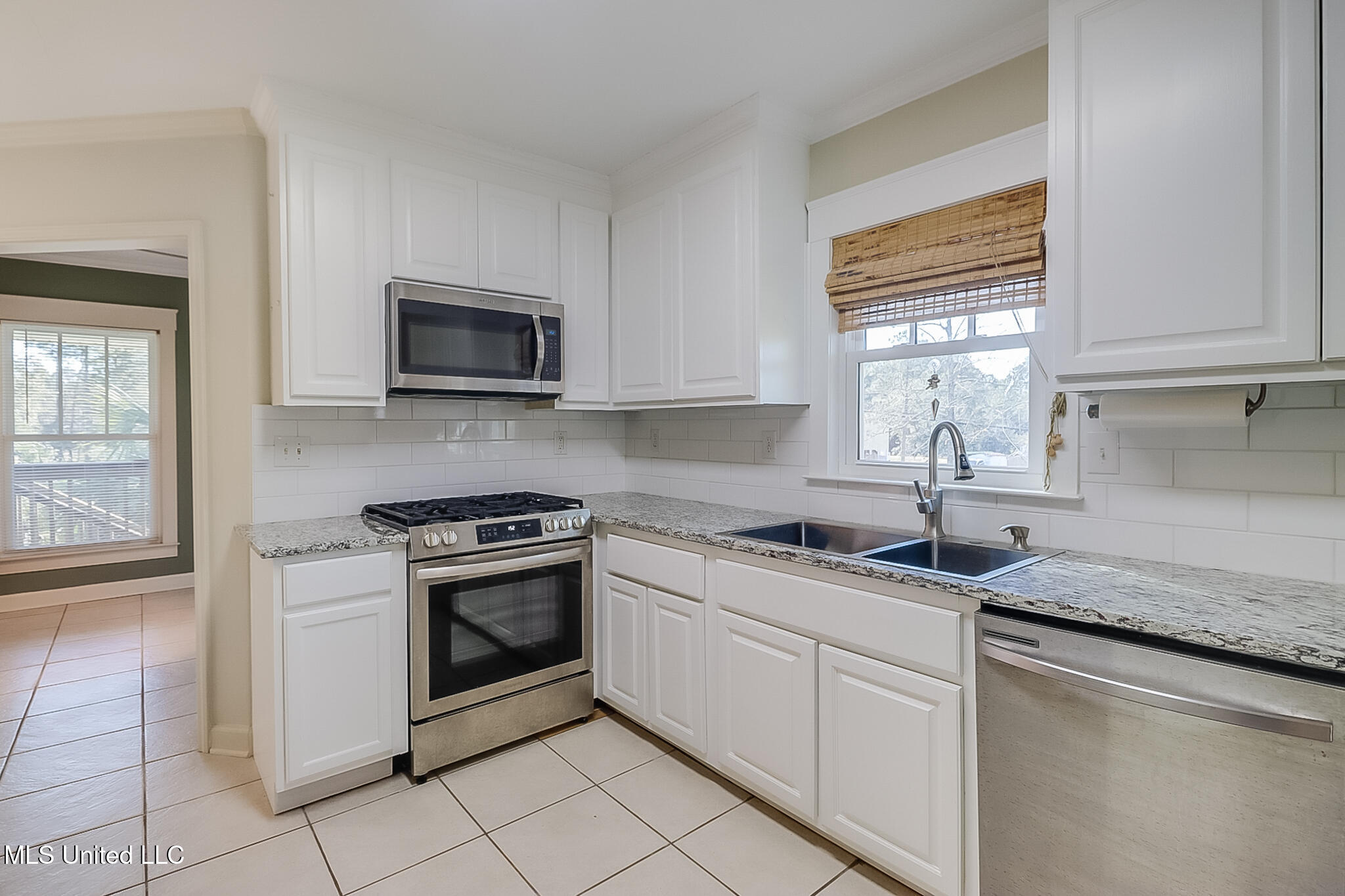 4 Castle Street Pass Christian, MS 39571 - Photo 18 of 31 Photo Jan 24 2025, 2 53 01 PM (2)