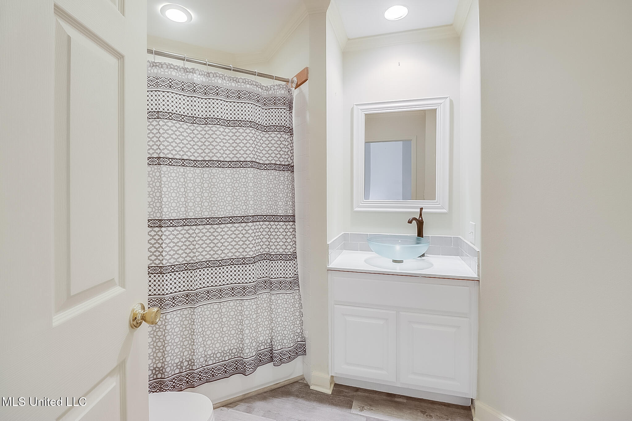 4 Castle Street Pass Christian, MS 39571 - Photo 26 of 31 Photo Jan 24 2025, 2 56 06 PM (2)