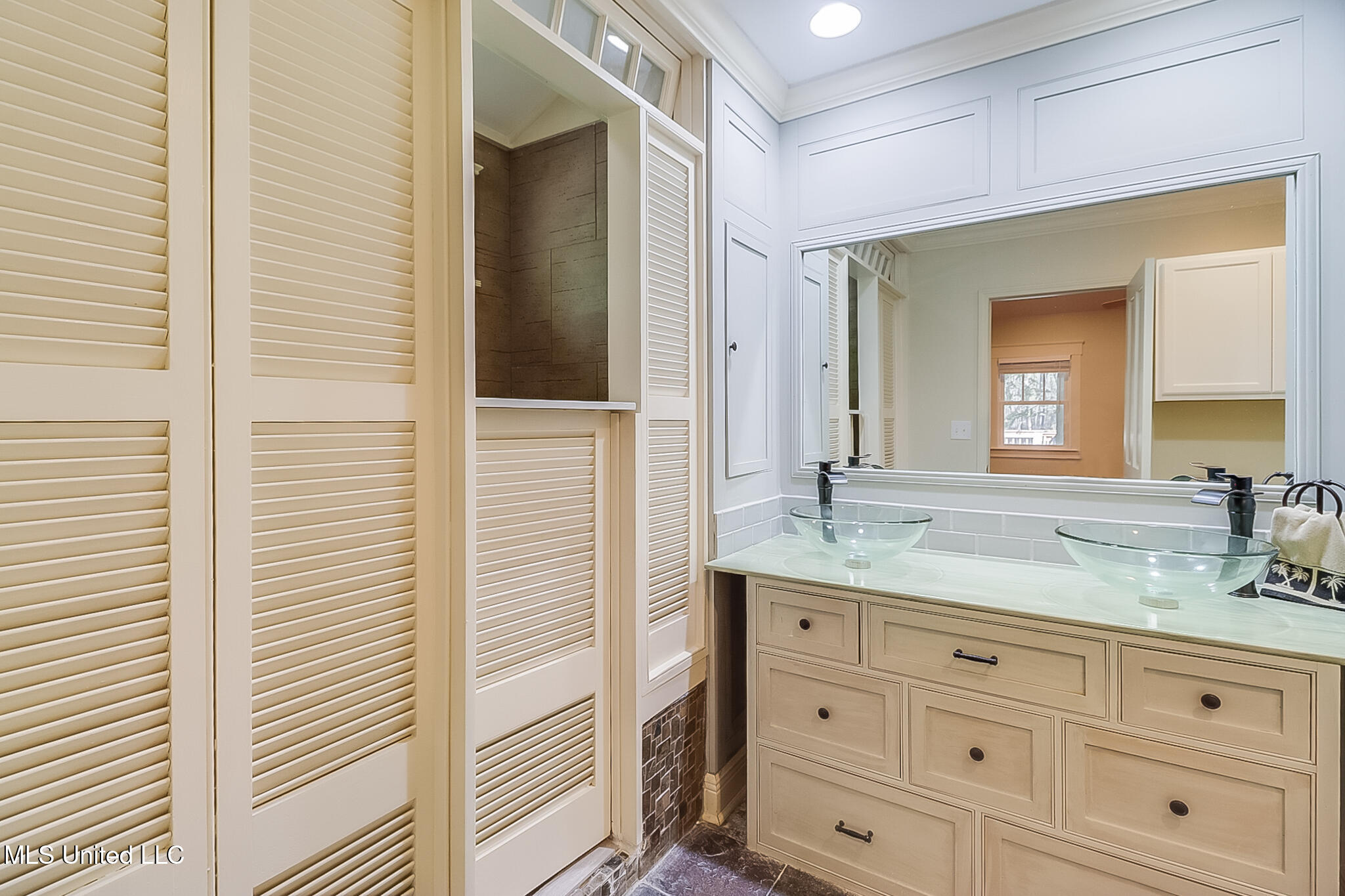 4 Castle Street Pass Christian, MS 39571 - Photo 29 of 31 Photo Jan 24 2025, 2 54 49 PM (2)