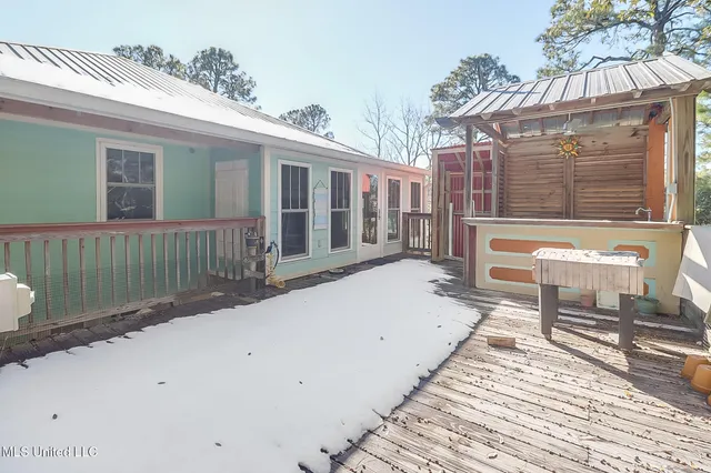 $245,000 | 4 Castle Street, Pass Christian, MS 39571