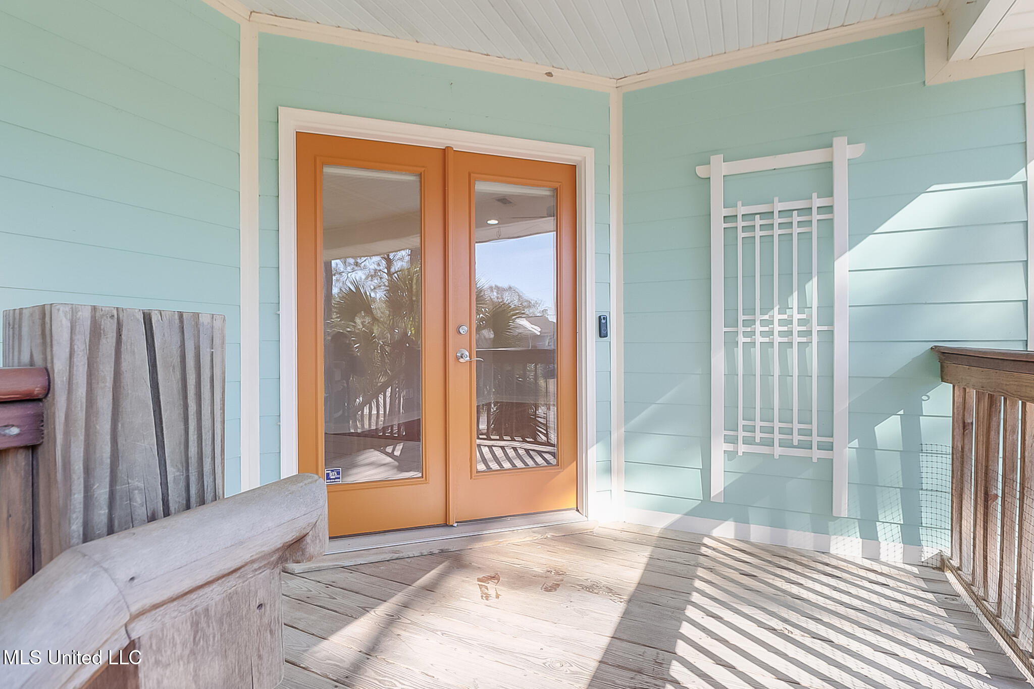 4 Castle Street Pass Christian, MS 39571 - Photo 10 of 31 Photo Jan 24 2025, 2 58 57 PM (2)