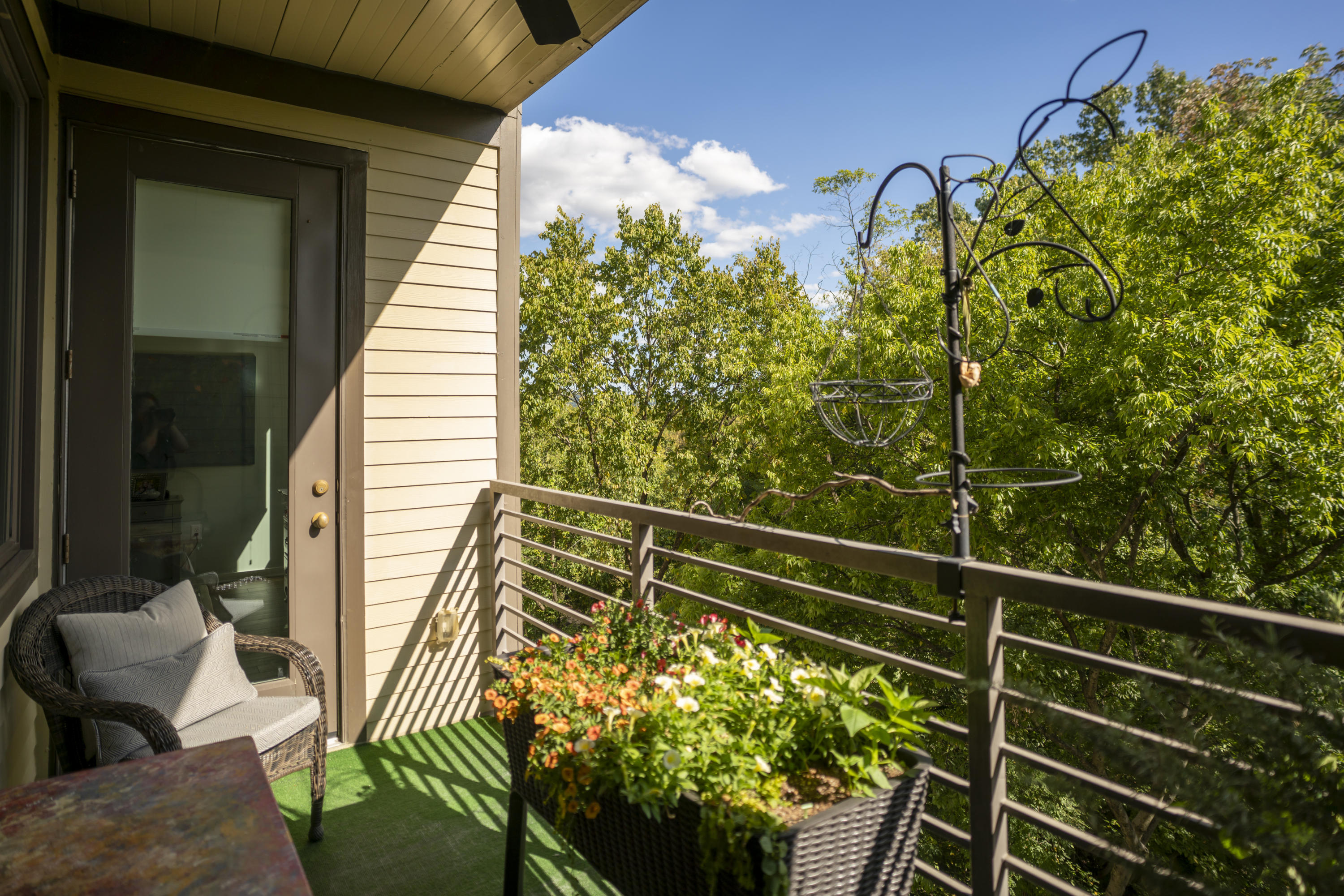 200 Manufacturers Road, Unit 414 Chattanooga, TN 37405 - Photo 19 of 44 Private Balcony