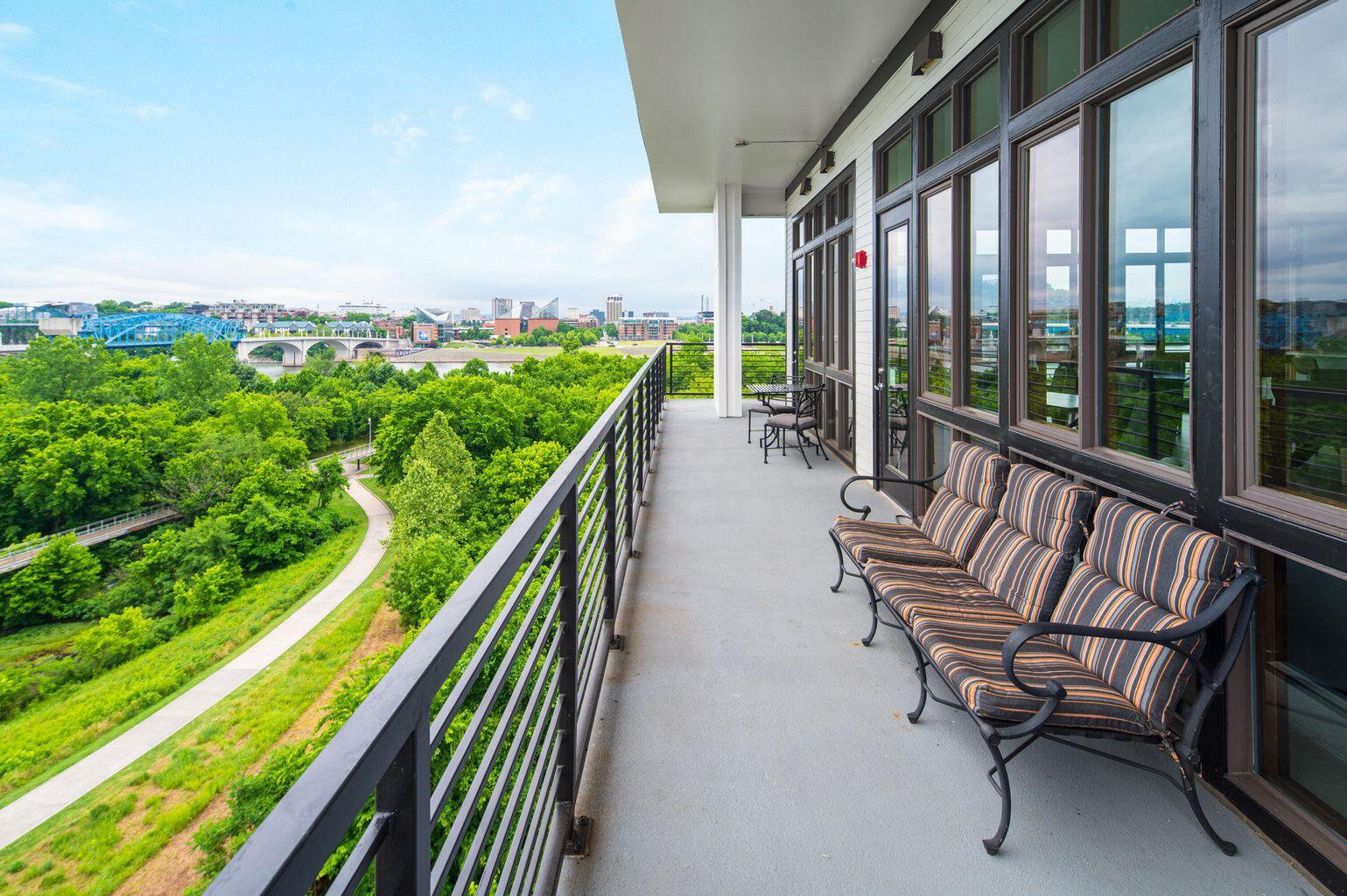 200 Manufacturers Road, Unit 414 Chattanooga, TN 37405 - Photo 29 of 44 Clubroom Balcony