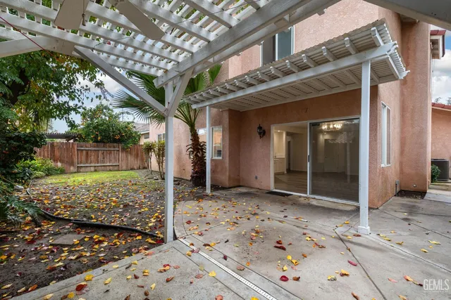 a view of a entrance to house