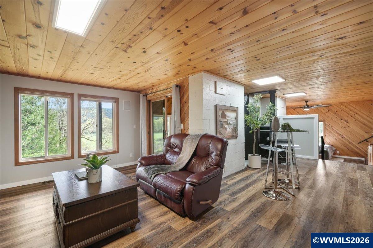 18390 Bridgeport Road Dallas, OR 97338 - Photo 15 of 50 Gallery Image 15