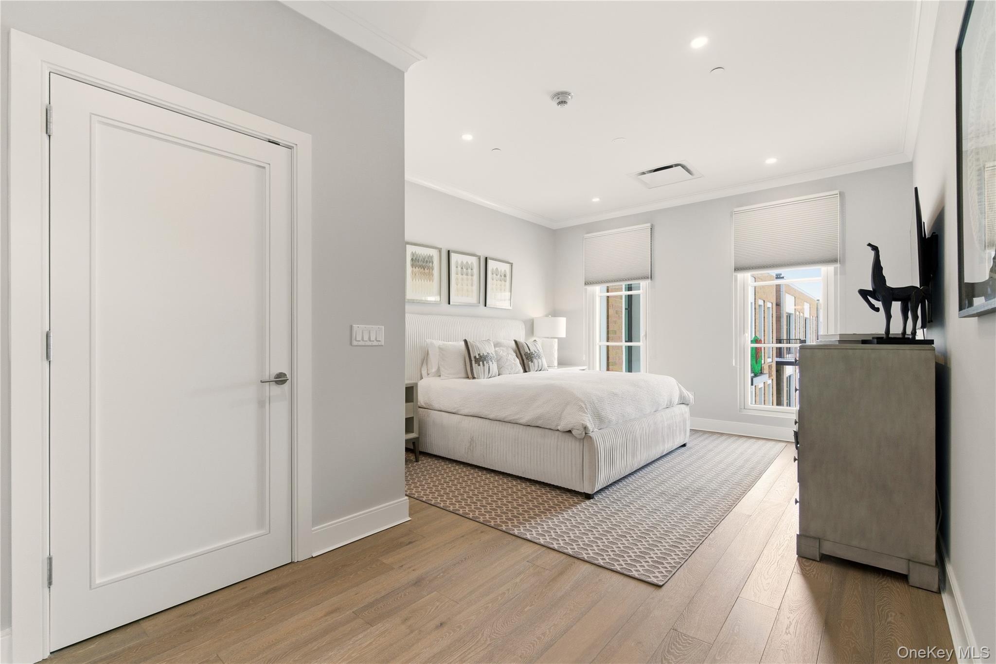 100 Garvies Point Road, Unit 1301 Glen Cove, NY 11542 - Photo 19 of 31