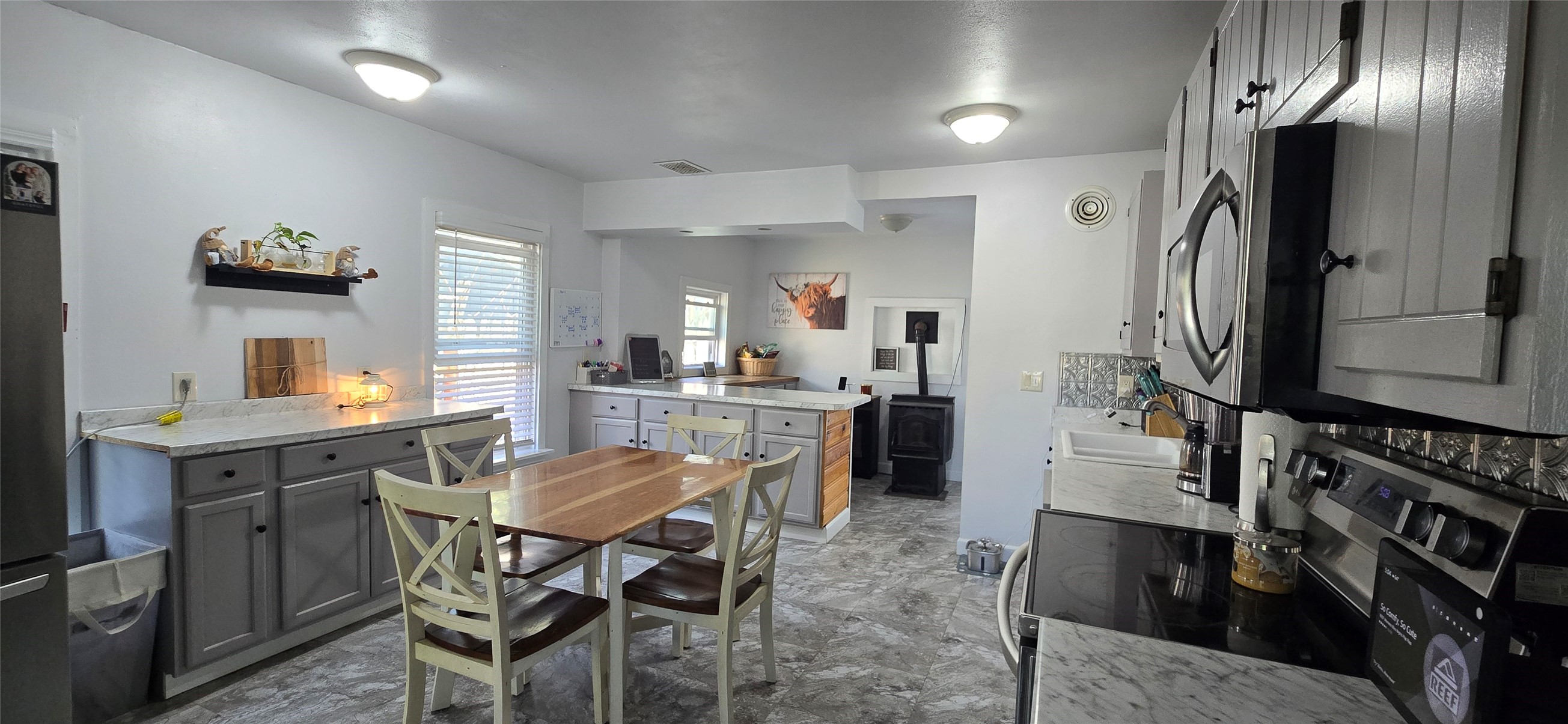 9 Parsons Road Chenango Forks, NY 13746 - Photo 2 of 28