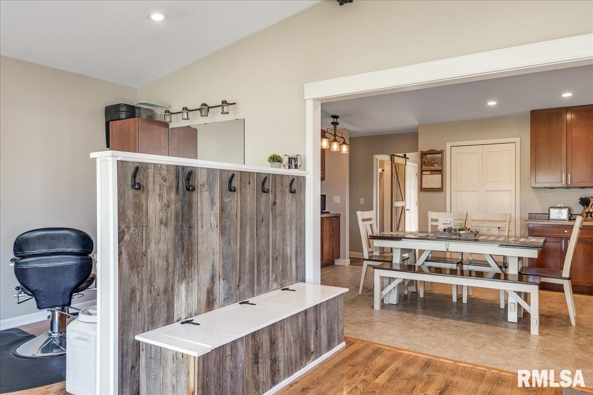 10943 Cass Road Buffalo, IL 62515 - Photo 19 of 44 Gallery Image 19