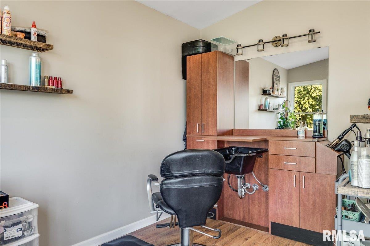 10943 Cass Road Buffalo, IL 62515 - Photo 22 of 44 Gallery Image 22