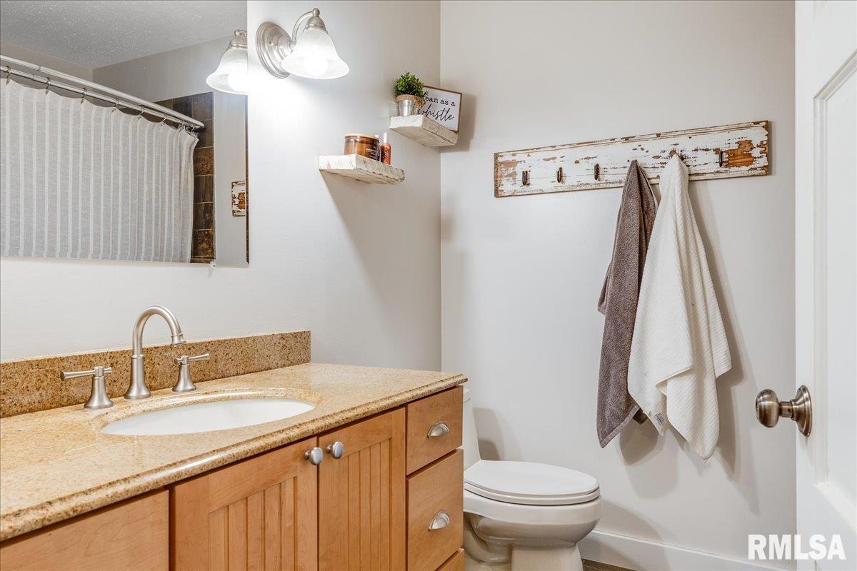10943 Cass Road Buffalo, IL 62515 - Photo 23 of 44 Gallery Image 23
