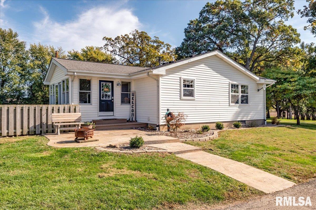 10943 Cass Road Buffalo, IL 62515 - Photo 37 of 44 Gallery Image 37