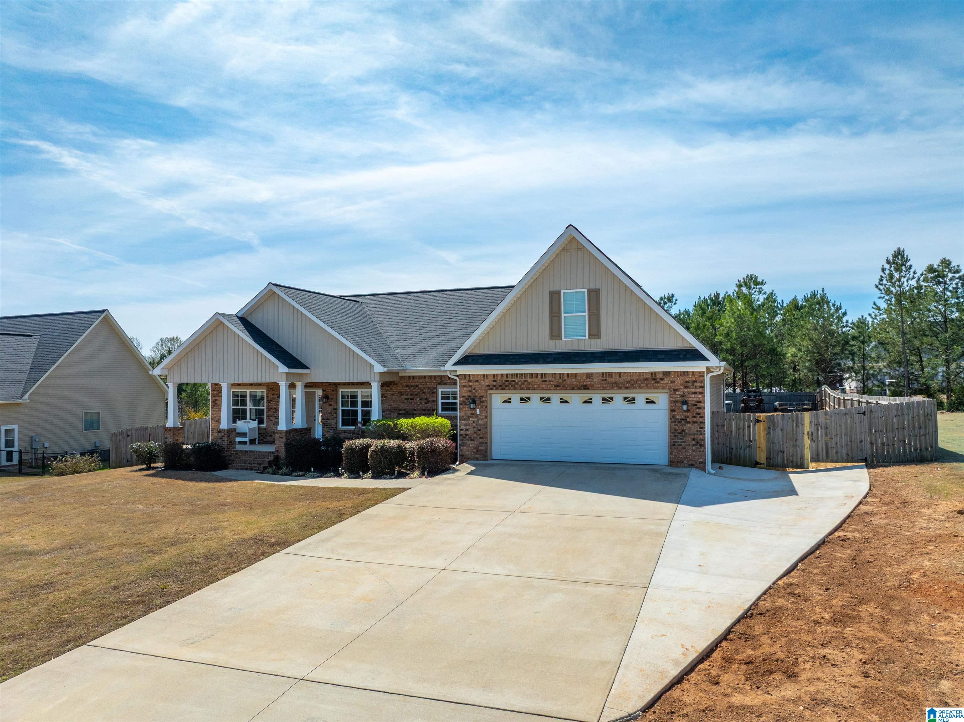 62 Freedom Way Anniston, AL 36207 - Photo 2 of 44