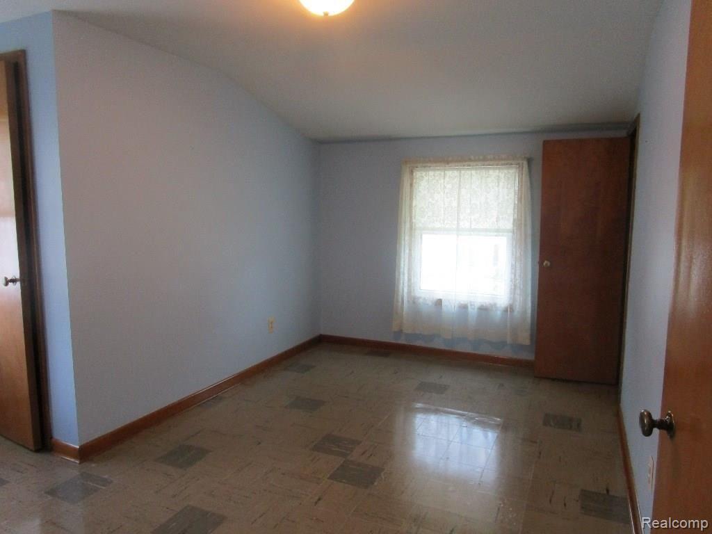 4183 Filbert Street Wayne, MI 48184 - Photo 21 of 36 IMG_8731.JPG
