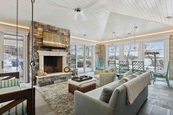 $8,250,000 | 4750 Baycliffe Drive, Excelsior, MN 55331