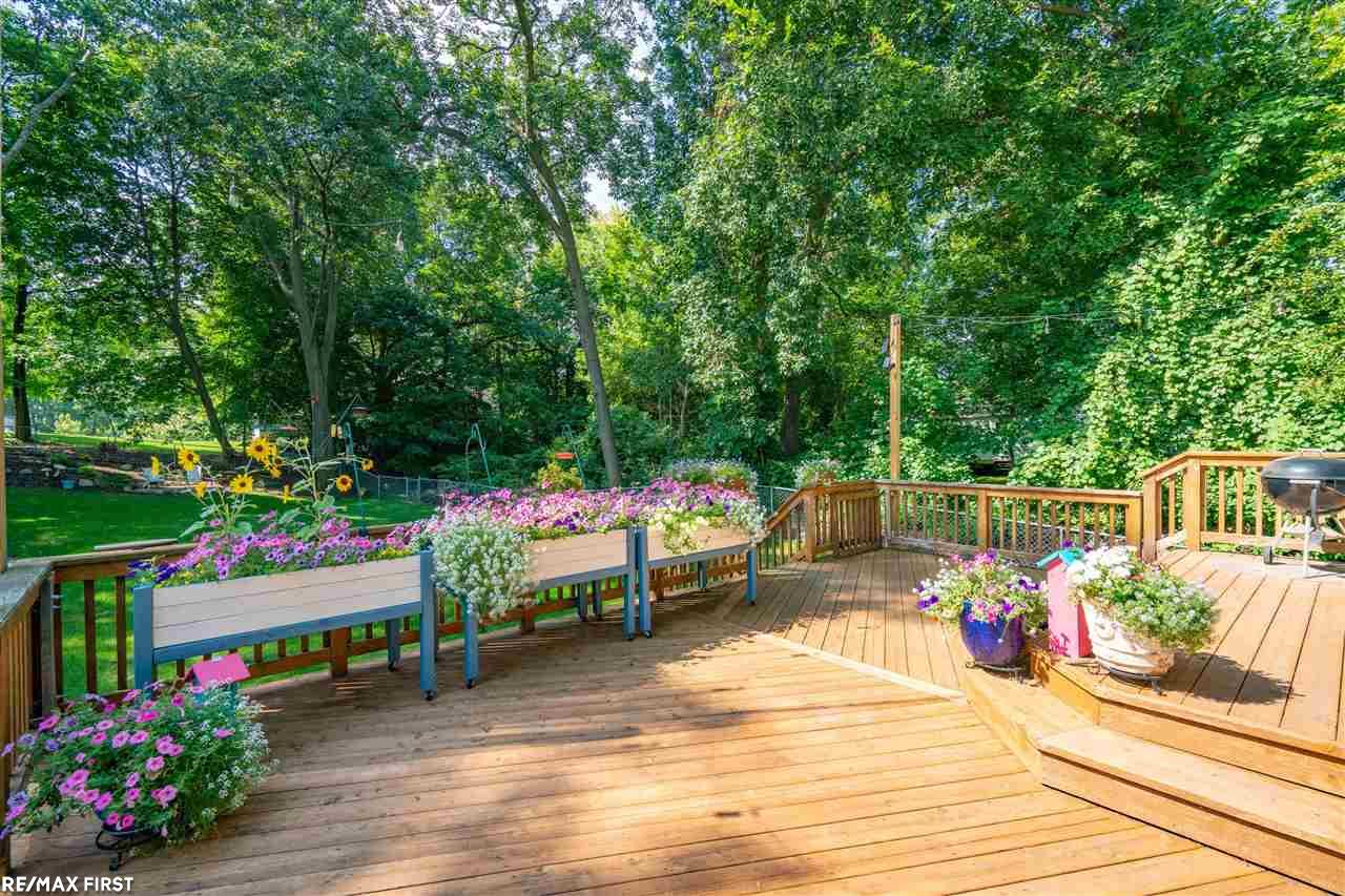 231 Heights Road Lake Orion, MI 48362 - Photo 32 of 36 50052237-31.JPG