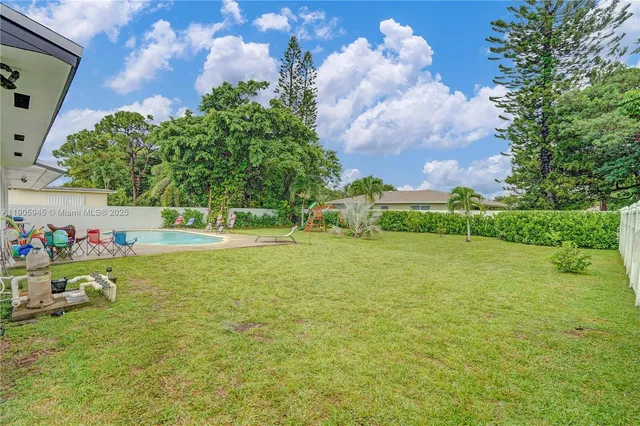 a front view of house with yard