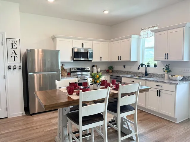 $379,000 | 8704 Sportsman Loop, Groveland, FL 34736