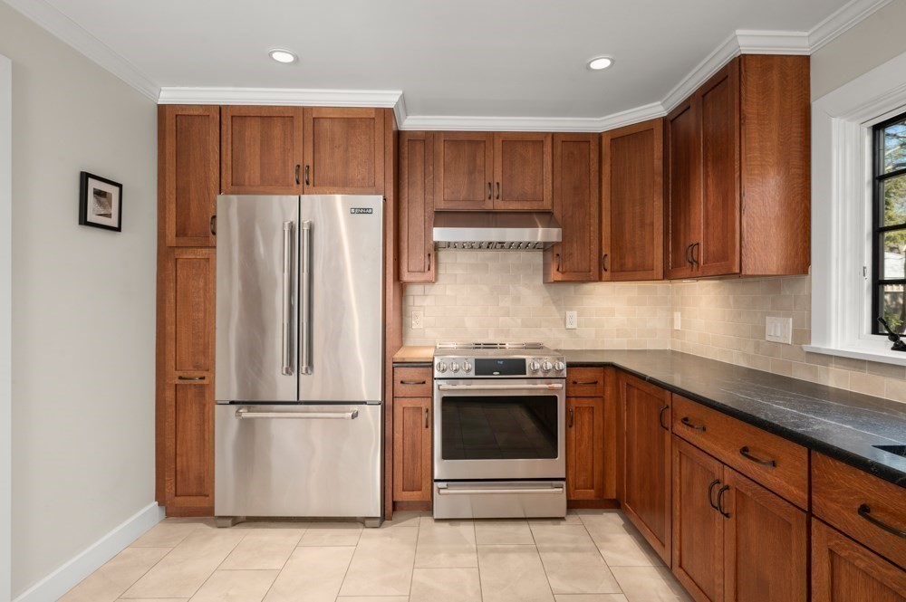 44 Bellevue Road Swampscott, MA 01907 - Photo 12 of 41
