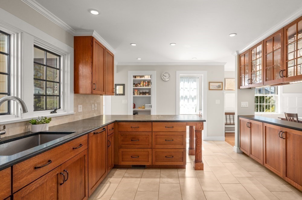 44 Bellevue Road Swampscott, MA 01907 - Photo 13 of 41