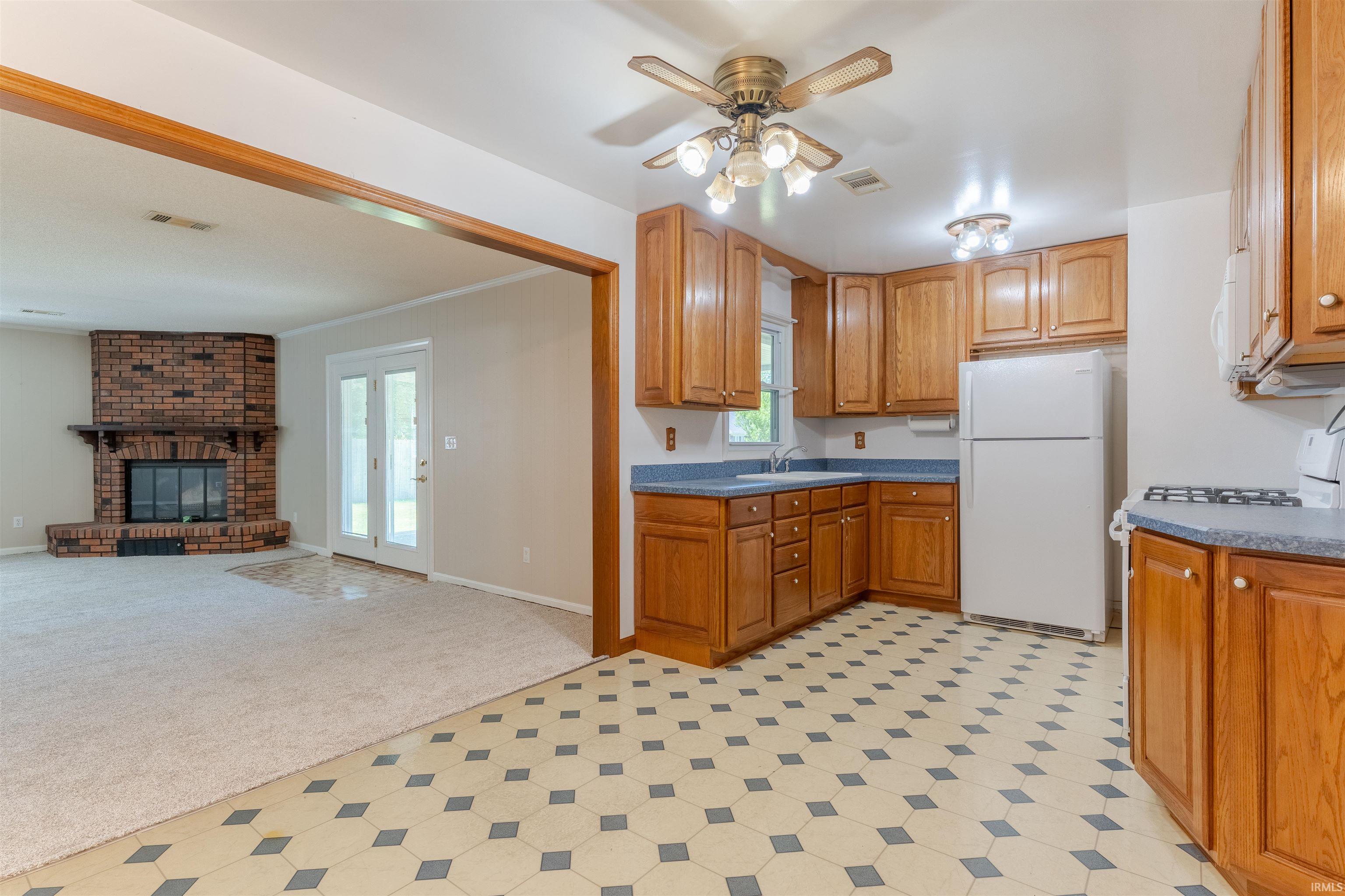 2424 Lexington Road Evansville, IN 47720 - Photo 13 of 35 Gallery Image 13