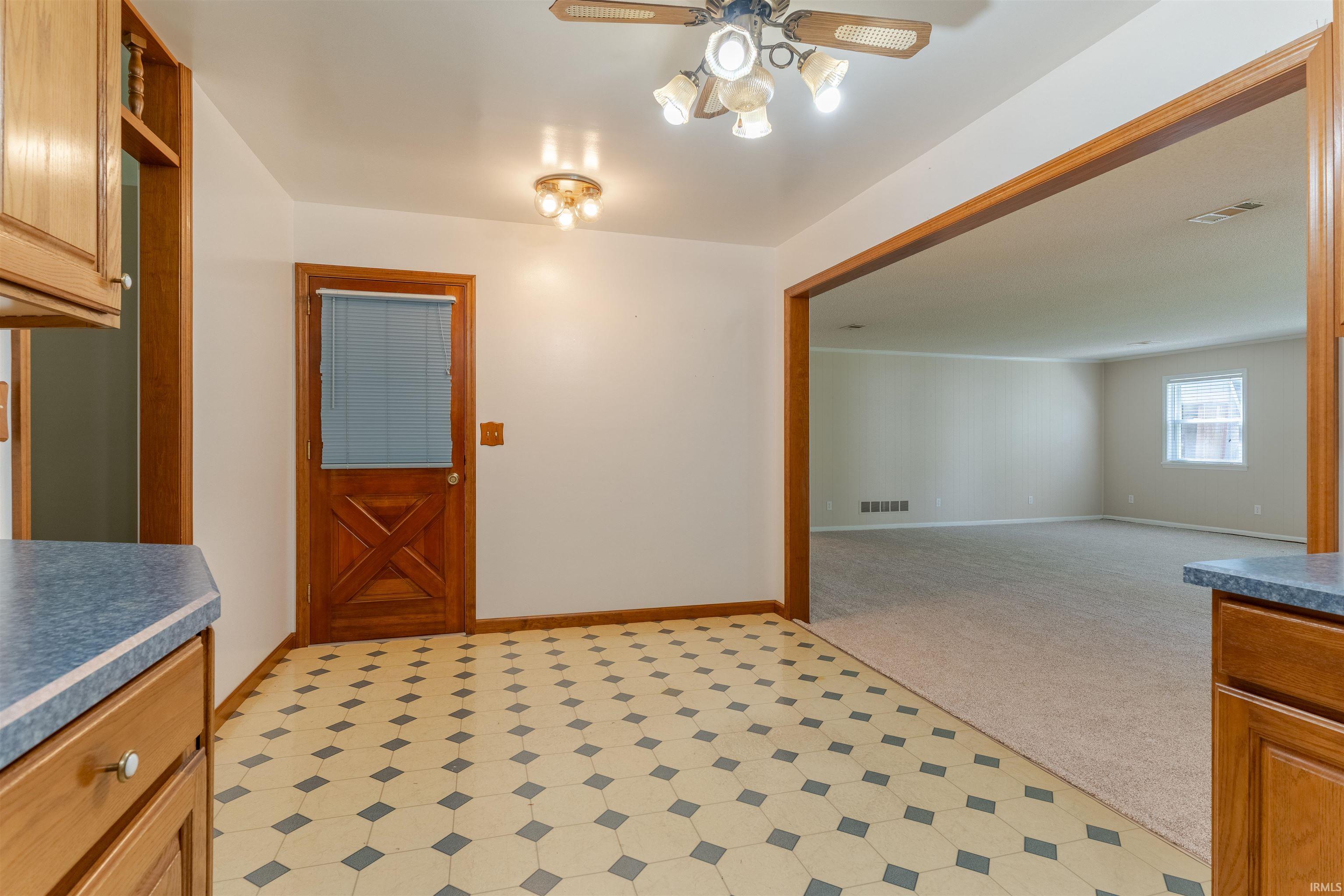 2424 Lexington Road Evansville, IN 47720 - Photo 18 of 35 Gallery Image 18
