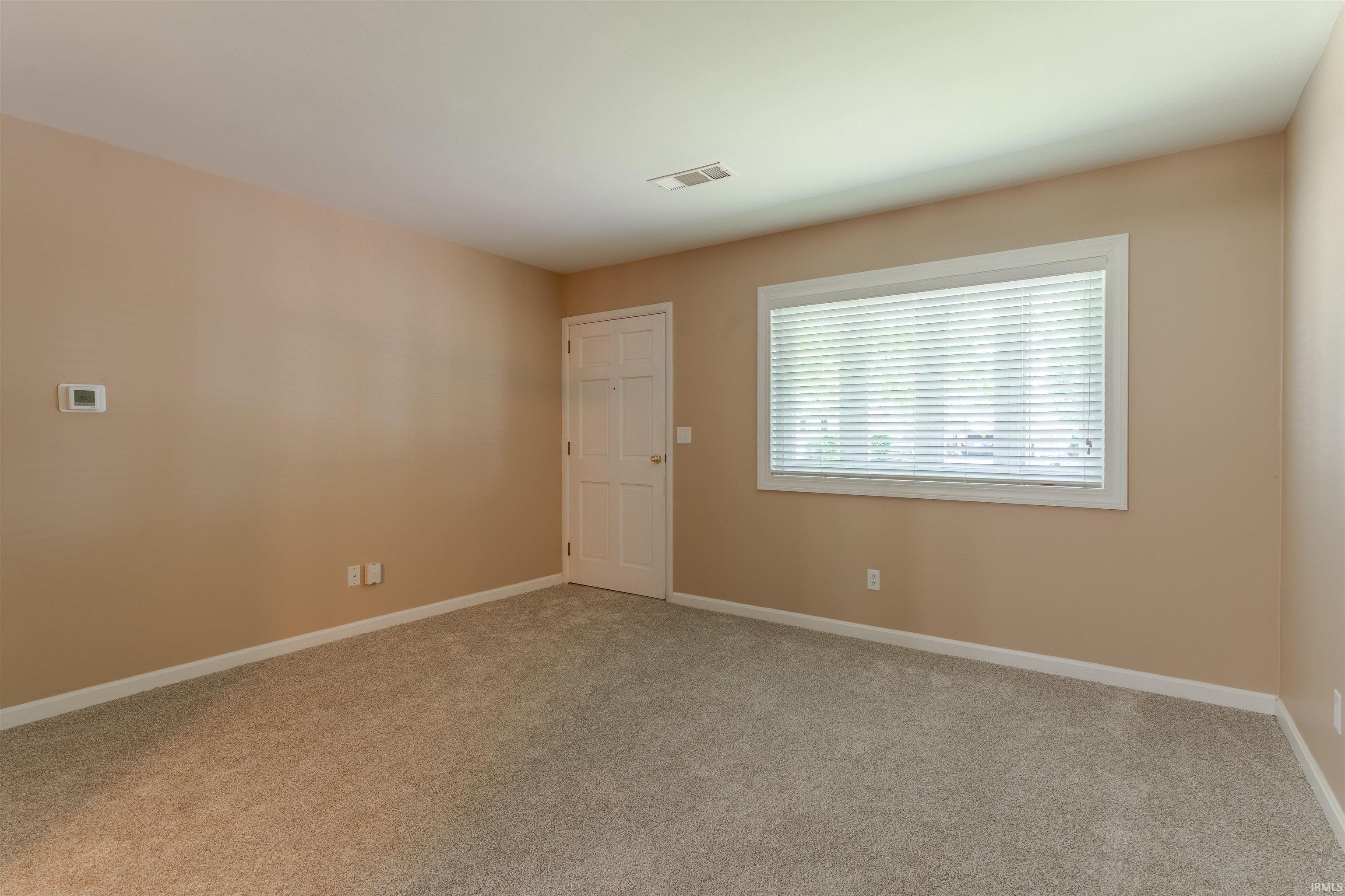 2424 Lexington Road Evansville, IN 47720 - Photo 6 of 35 Gallery Image 6