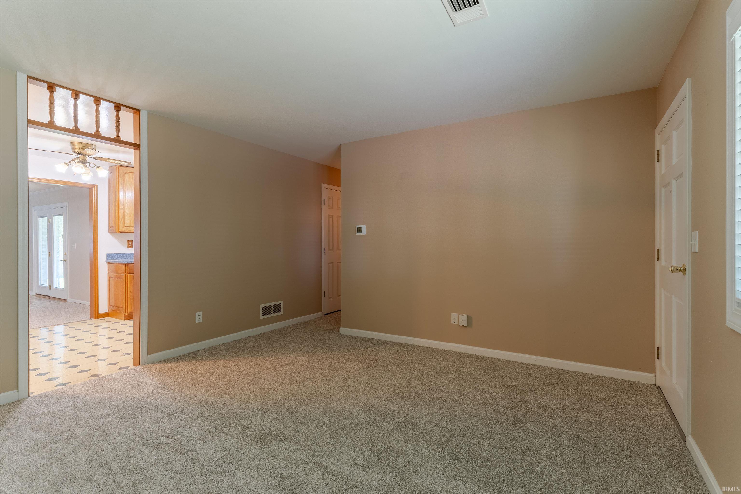 2424 Lexington Road Evansville, IN 47720 - Photo 7 of 35 Gallery Image 7