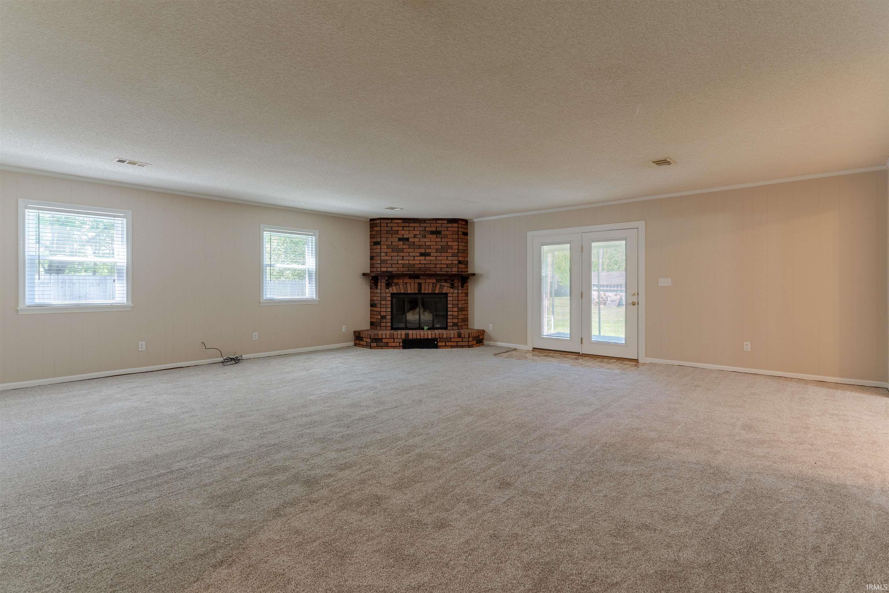 2424 Lexington Road Evansville, IN 47720 - Photo 10 of 35 Gallery Image 10