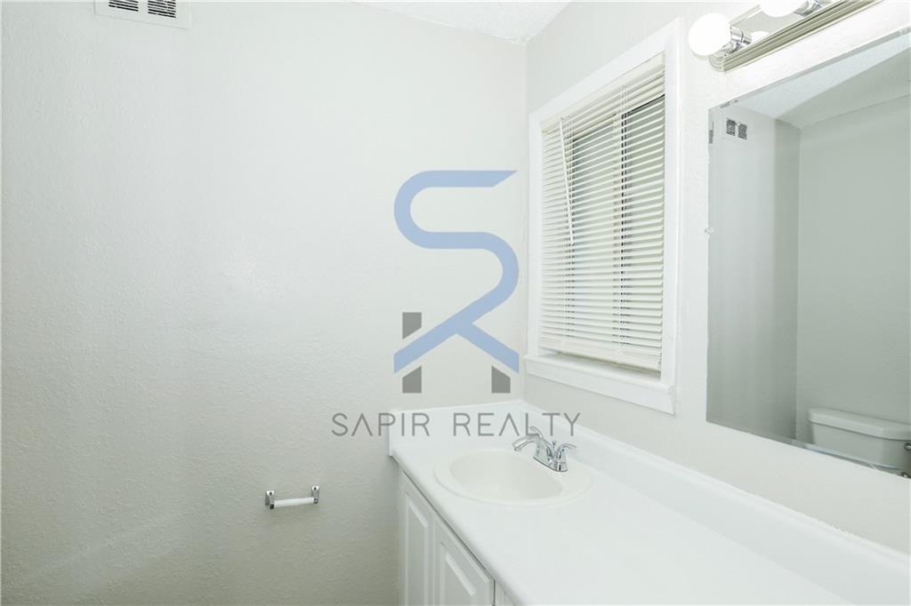 2045 Alison Court Southwest, Unit 8 Atlanta, GA 30311 - Photo 12 of 15